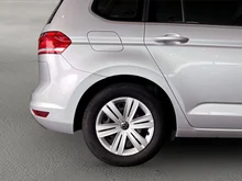 VW Touran TDI DSG in Reflexsilber Metallic
