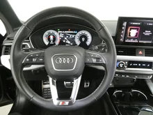 Audi A4 Avant 40 TDI S line in 0E Mythosschwarz Metallic