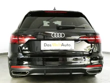 Audi A4 Avant 40 TDI S line in 0E Mythosschwarz Metallic