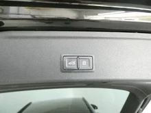 Audi A4 Avant 40 TDI S line in 0E Mythosschwarz Metallic