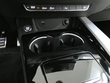 Audi A4 Avant 40 TDI S line in 0E Mythosschwarz Metallic