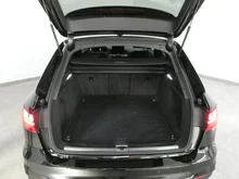 Audi A4 Avant 40 TDI S line in 0E Mythosschwarz Metallic