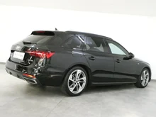 Audi A4 Avant 40 TDI S line in 0E Mythosschwarz Metallic