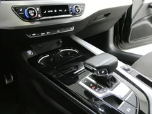 Audi A4 Avant 40 TDI S line in 0E Mythosschwarz Metallic