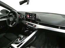 Audi A4 Avant 40 TDI S line in 0E Mythosschwarz Metallic