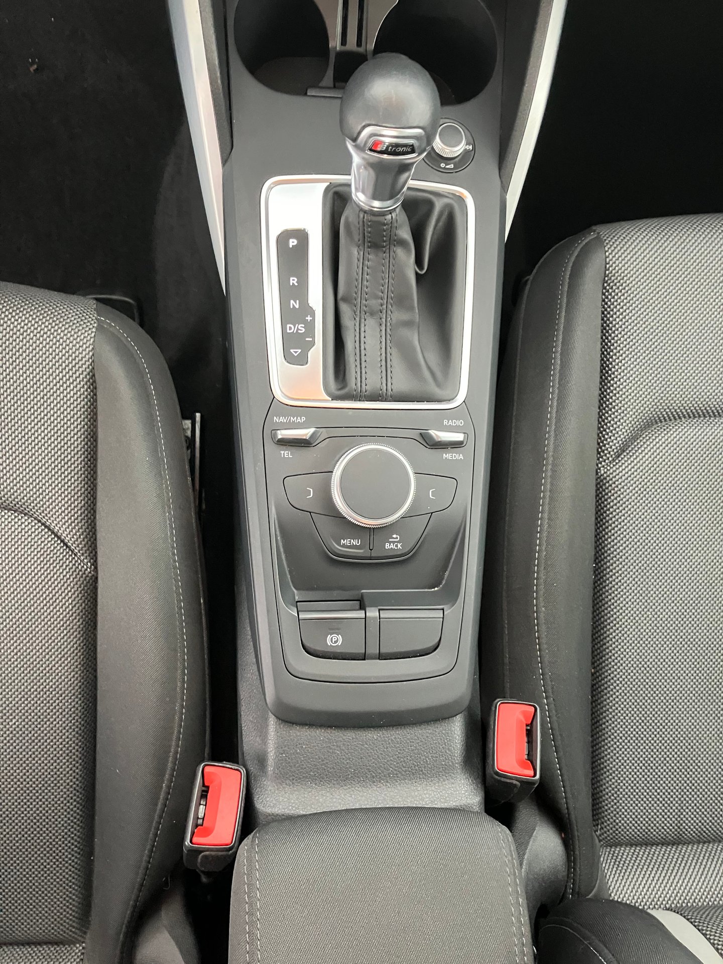 Audi Q2 35 TDI Sport | Bild 14 von 18