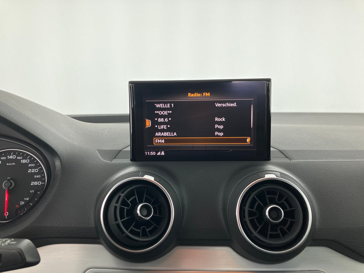 Audi Q2 35 TDI Sport | Bild 8 von 18