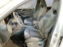 VW Tiguan Sport eTSI DSG in Oryxweiß Perlmutteffekt
