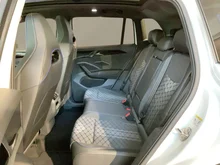 VW Tiguan Sport eTSI DSG in Oryxweiß Perlmutteffekt