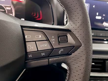 SEAT Arona FR 1.0 TSI in Oniric-Grau Dach Nacht-Schwarz