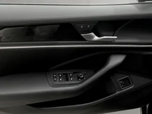 VW Passat Variant Business eHybrid 150kW in Grenadillschwarz Metallic