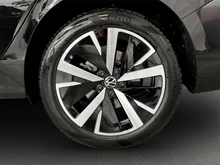 VW Passat Variant Business eHybrid 150kW in Grenadillschwarz Metallic