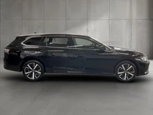 VW Passat Variant Business eHybrid 150kW in Grenadillschwarz Metallic