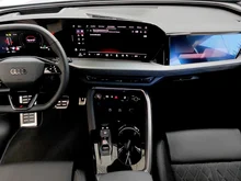 Audi Q5 Sportback e-hybrid quattro 270 KW in Gletscherweiss Metallic