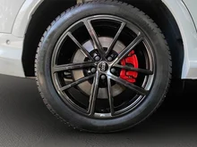 Audi Q5 Sportback e-hybrid quattro 270 KW in Gletscherweiss Metallic