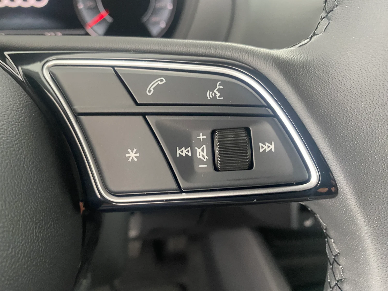 Bild eines Audi Q2 30 TFSI admired