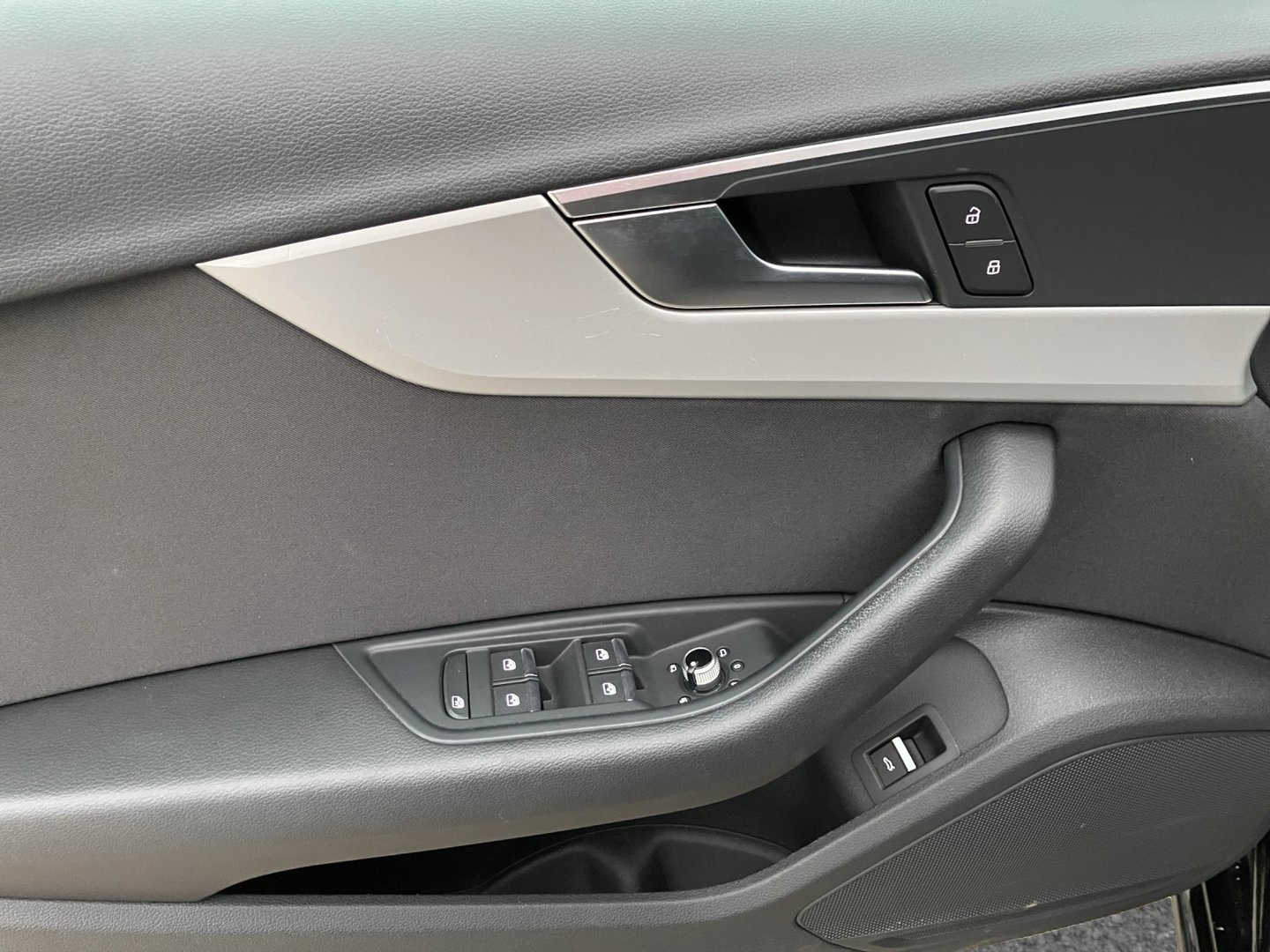 Audi A4 Avant 35 TDI | Bild 4 von 17