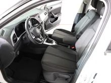 VW T-Roc Life TSI DSG in Pure White Dach Black Uni
