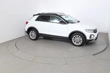 VW T-Roc Life TSI DSG in Pure White Dach Black Uni