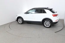 VW T-Roc Life TSI DSG in Pure White Dach Black Uni
