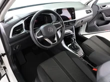 VW T-Roc Life TSI DSG in Pure White Dach Black Uni