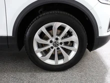VW T-Roc Life TSI DSG in Pure White Dach Black Uni
