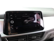 VW T-Roc Life TSI DSG in Pure White Dach Black Uni