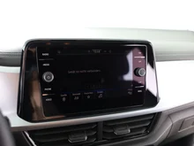 VW T-Roc Life TSI DSG in Pure White Dach Black Uni