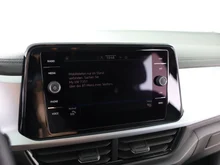 VW T-Roc Life TSI DSG in Pure White Dach Black Uni