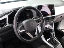 VW T-Roc Life TSI DSG in Pure White Dach Black Uni