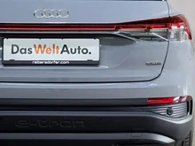 Audi Q4 e-tron 45 e-tron basis quattro in mittelgrau - normal