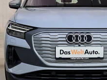 Audi Q4 e-tron 45 e-tron basis quattro in mittelgrau - normal