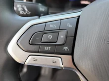 VW Taigo Friends TSI in Deep Black Perleffekt