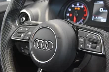 Thumbnail-Foto von Fahrzeug