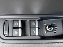 Audi A4 Avant 40 TFSI quattro S-line S-tronic in MYTHOSSCHWARZ METALLIC