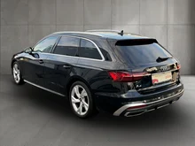 Audi A4 Avant 40 TFSI quattro S-line S-tronic in MYTHOSSCHWARZ METALLIC