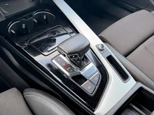 Audi A4 Avant 40 TFSI quattro S-line S-tronic in MYTHOSSCHWARZ METALLIC