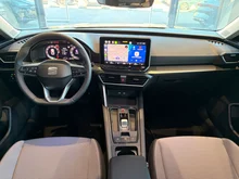 SEAT Leon SP Kombi Style Edition 1.5 eTSI DSG in 0E Mitternachtsschwarz