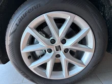 SEAT Leon SP Kombi Style Edition 1.5 eTSI DSG in 0E Mitternachtsschwarz