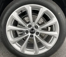 Thumbnail-Foto von Fahrzeug