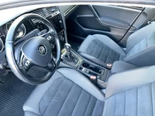 VW Golf Variant Highline TDI DSG in Deep Black Perleffekt