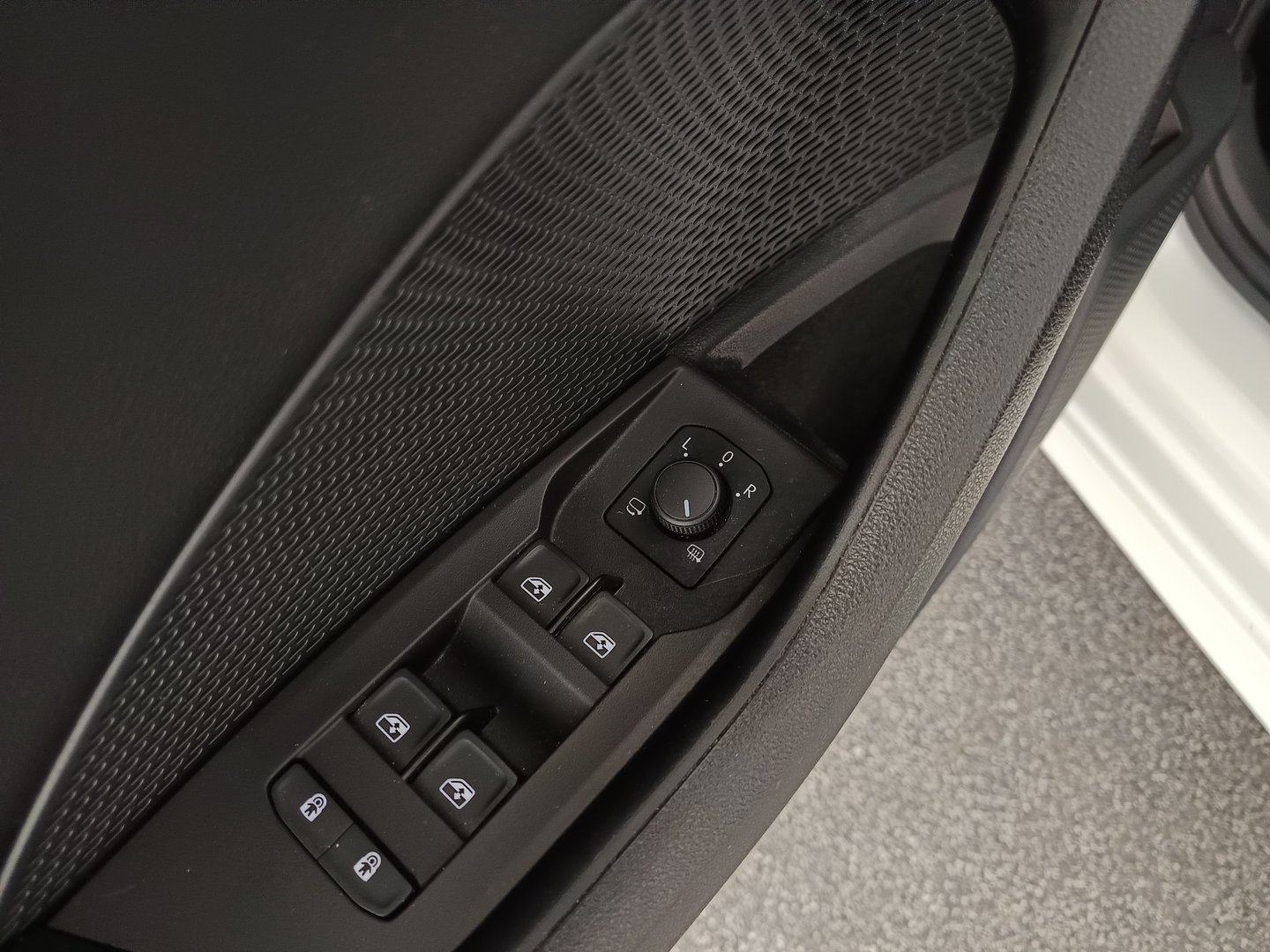 Škoda OCTAVIA Combi Ambition TDI | Bild 11 von 31