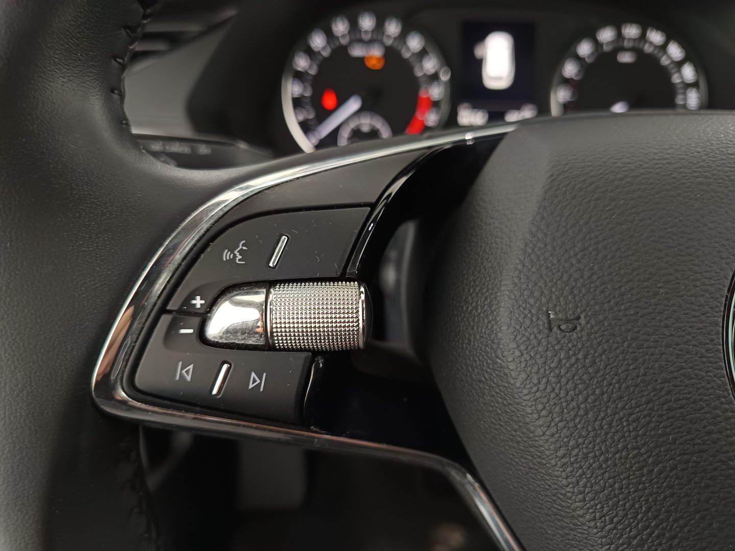 Škoda OCTAVIA Combi Ambition TDI | Bild 17 von 31