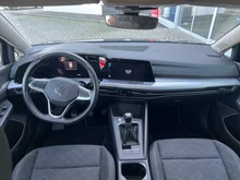 VW Golf Variant Life TDI in Atlantik Blue Metallic