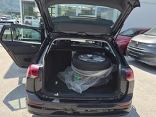 VW Golf Variant Life TDI in Deep Black Perleffekt