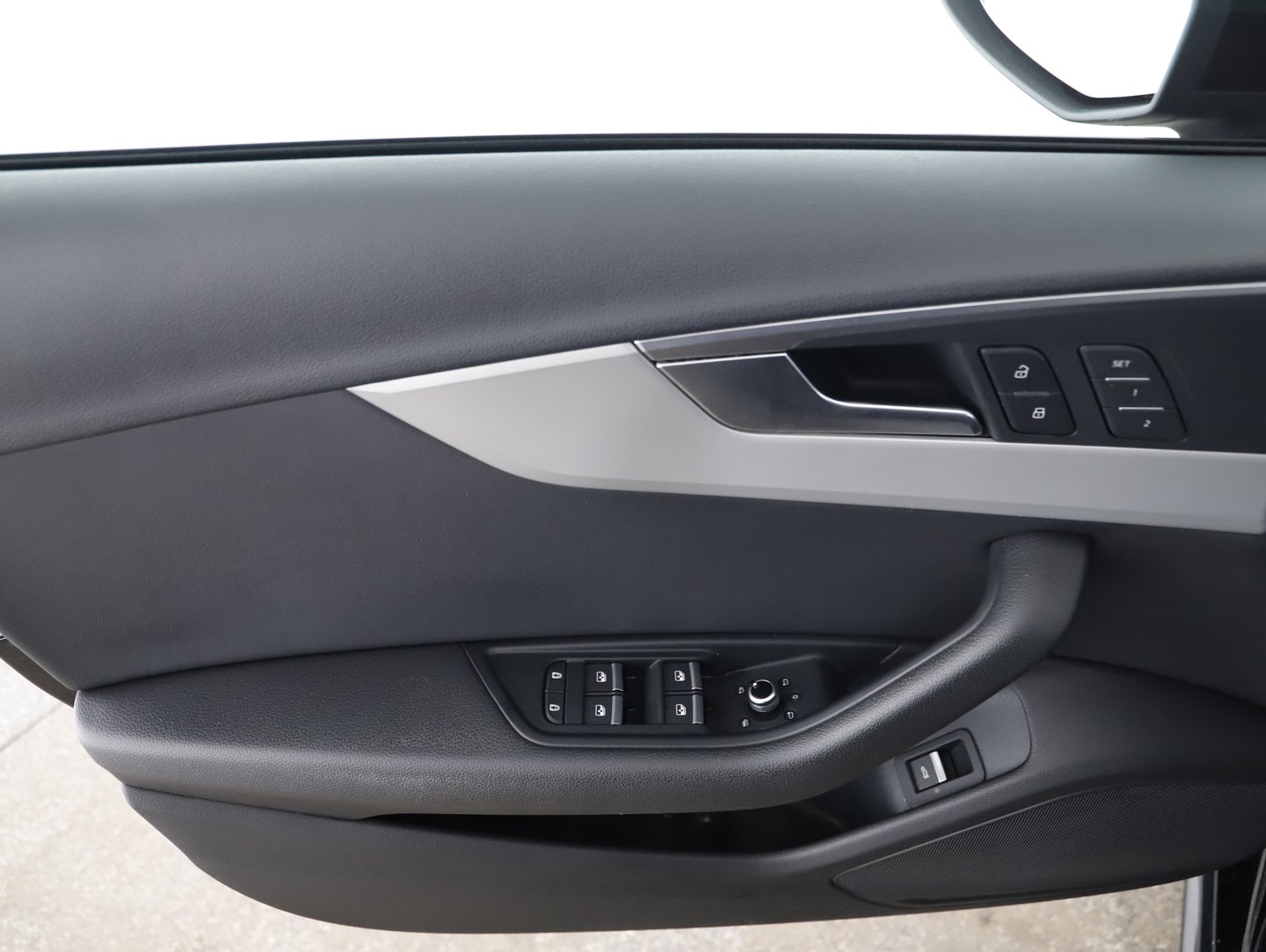 Audi A4 Limousine 45 TDI quattro advanced | Bild 5 von 16