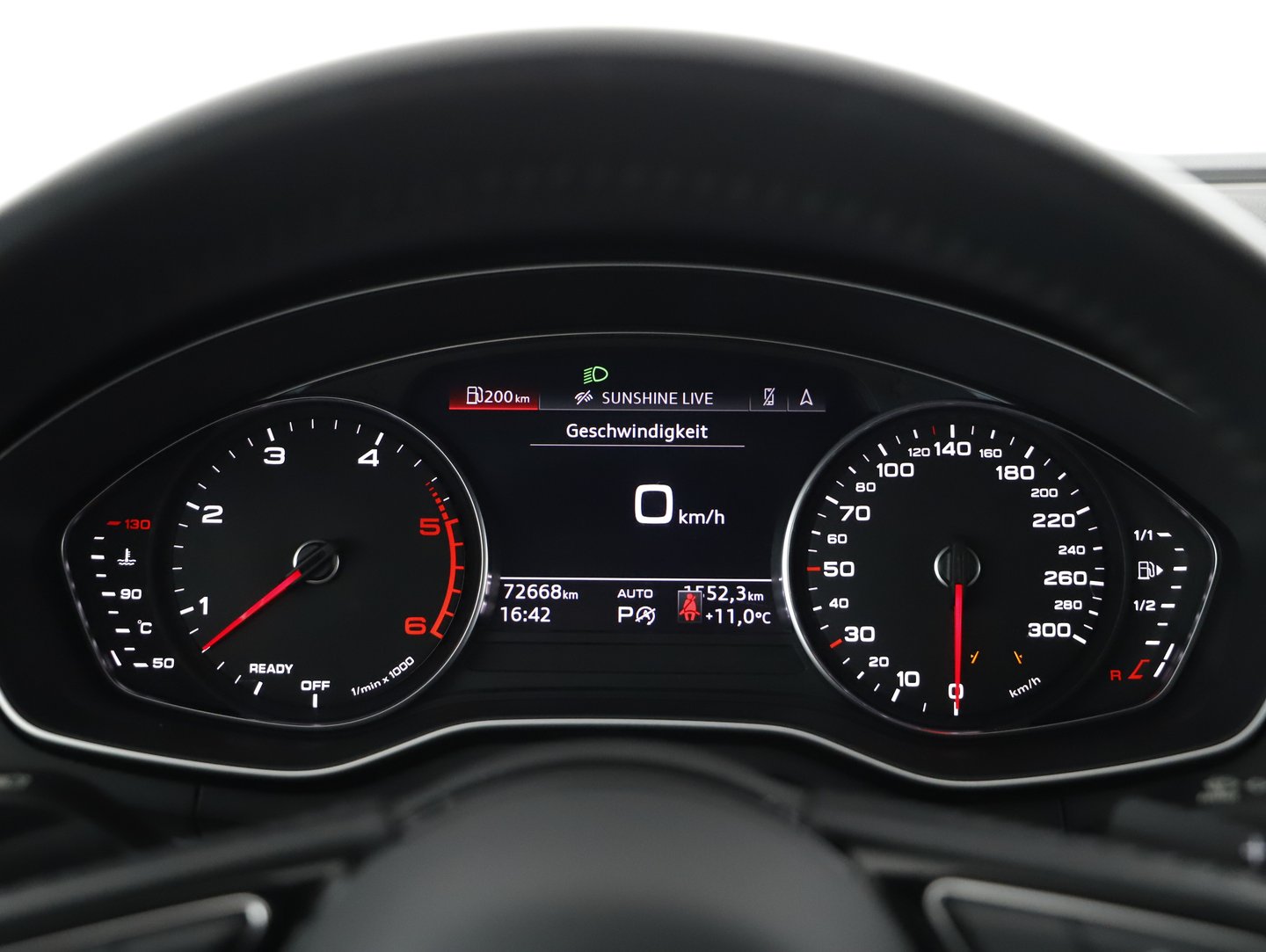 Audi A4 Limousine 45 TDI quattro advanced | Bild 11 von 16