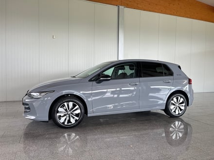 VW Golf Life TSI