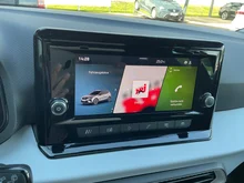 SEAT Arona Reference 1.0 TSI in Candy-Weiß