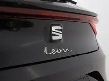 SEAT Leon Style Edition 1.5 TSI 115 PS in Nacht-Schwarz Metallic